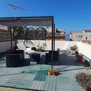 Apartment Rosa's With Terrace, Cagliari